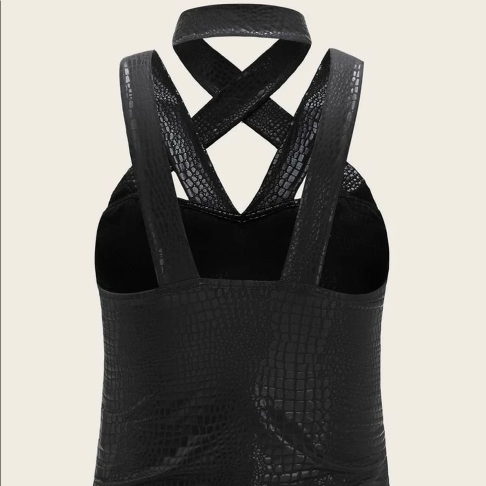 Strappy Plus Size Choker Blouse - Picture 5 of 5